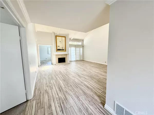 Tustin, CA 92780,12422 Tudor WAY