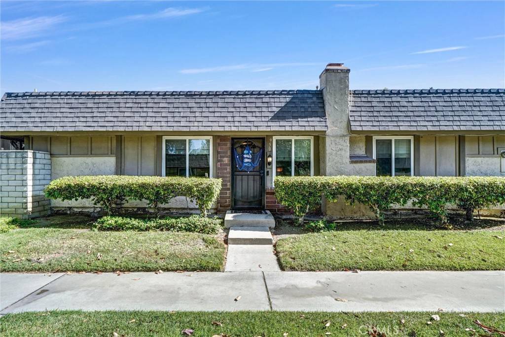 Anaheim, CA 92806,950 S Pearwood LN