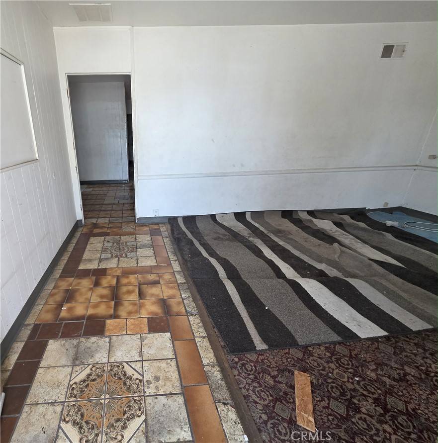 La Habra, CA 90631,107 California ST