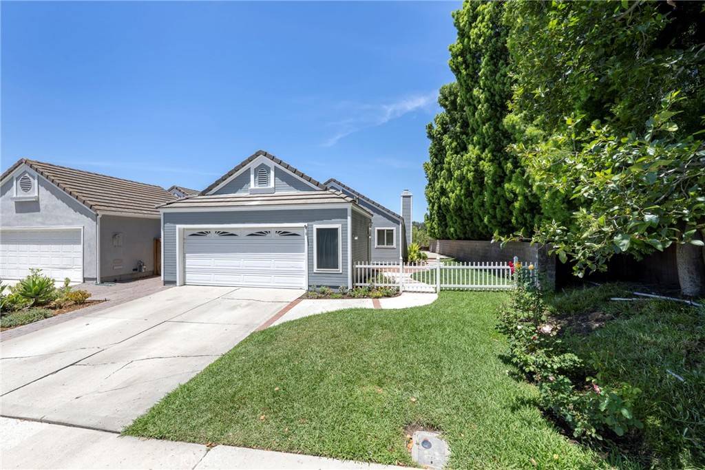 1 Indian Hill LN, Laguna Hills, CA 92653