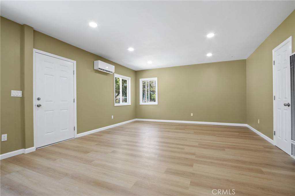 Inglewood, CA 90303,3668 W 113th ST