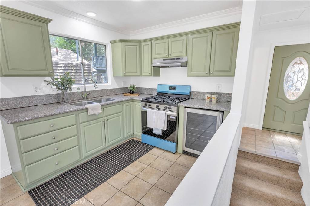Twin Peaks, CA 92391,26188 Boulder LN