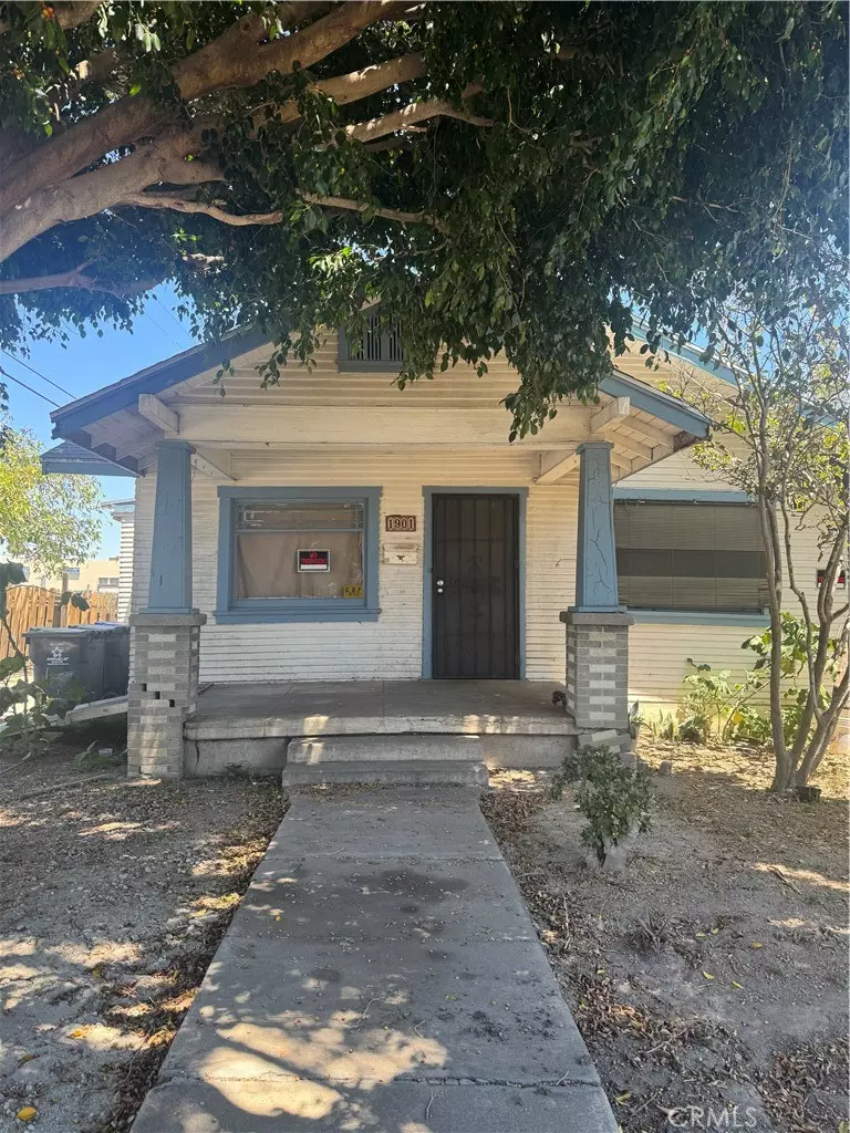 Santa Ana, CA 92707,1901 S Broadway