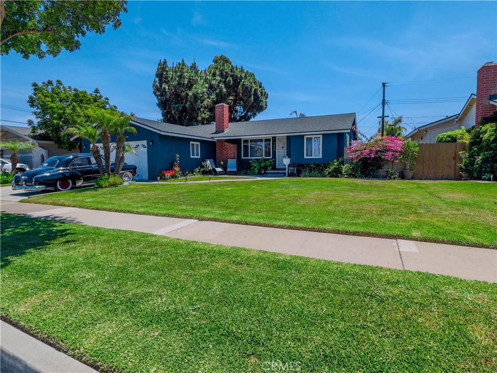 5686 Panama DR, Buena Park, CA 90620