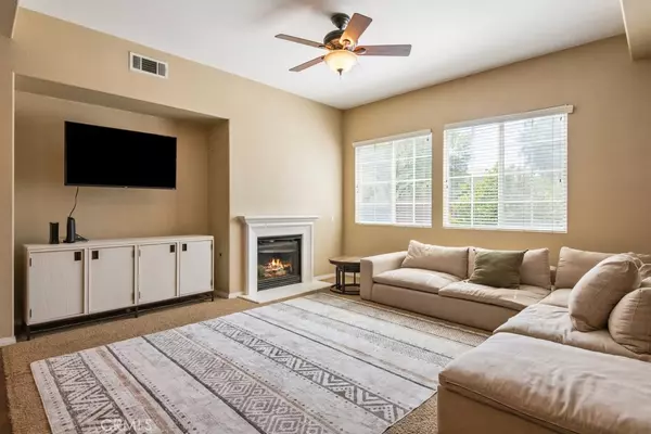 Lake Elsinore, CA 92532,53085 Memorial ST