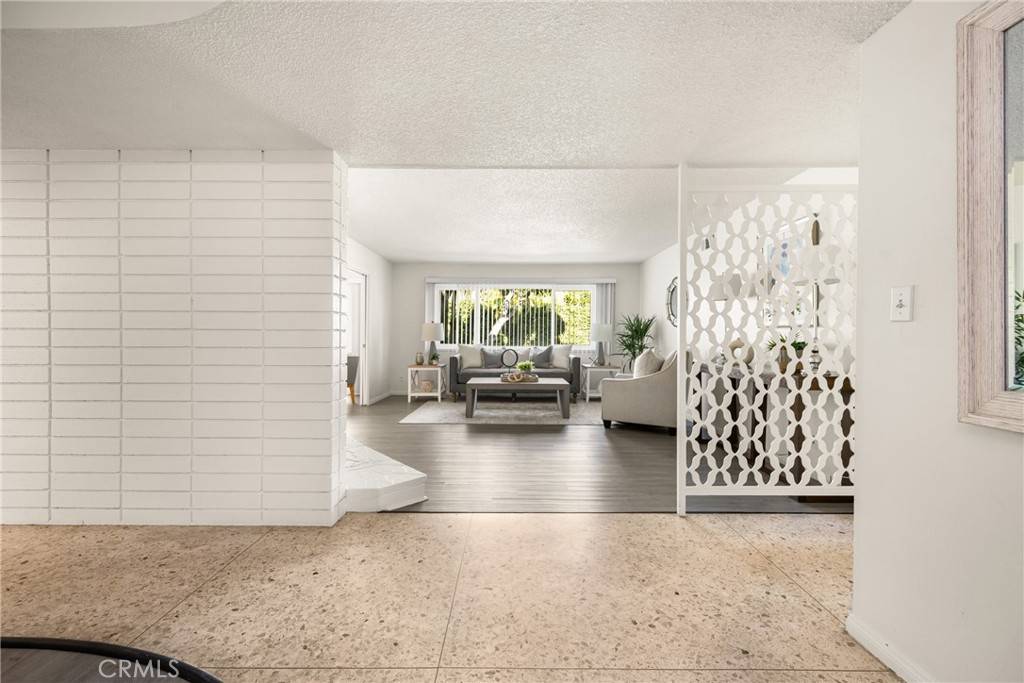Orange, CA 92866,557 S Gardner DR