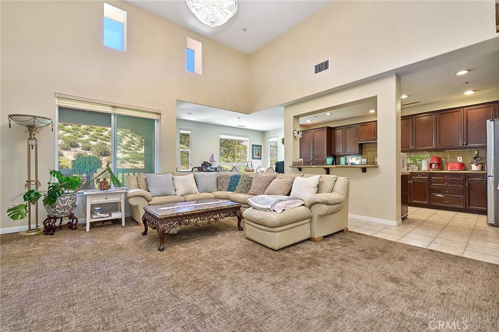 Yorba Linda, CA 92886,18977 Phelham WAY