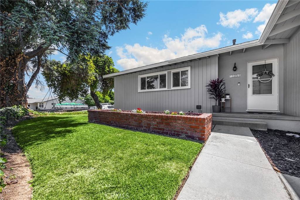 La Habra, CA 90631,1051 Russell ST