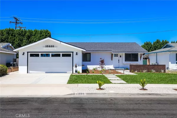 15801 Carrie LN, Huntington Beach, CA 92647