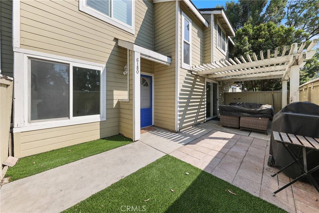 Yorba Linda, CA 92887,6180 Old Village RD #64