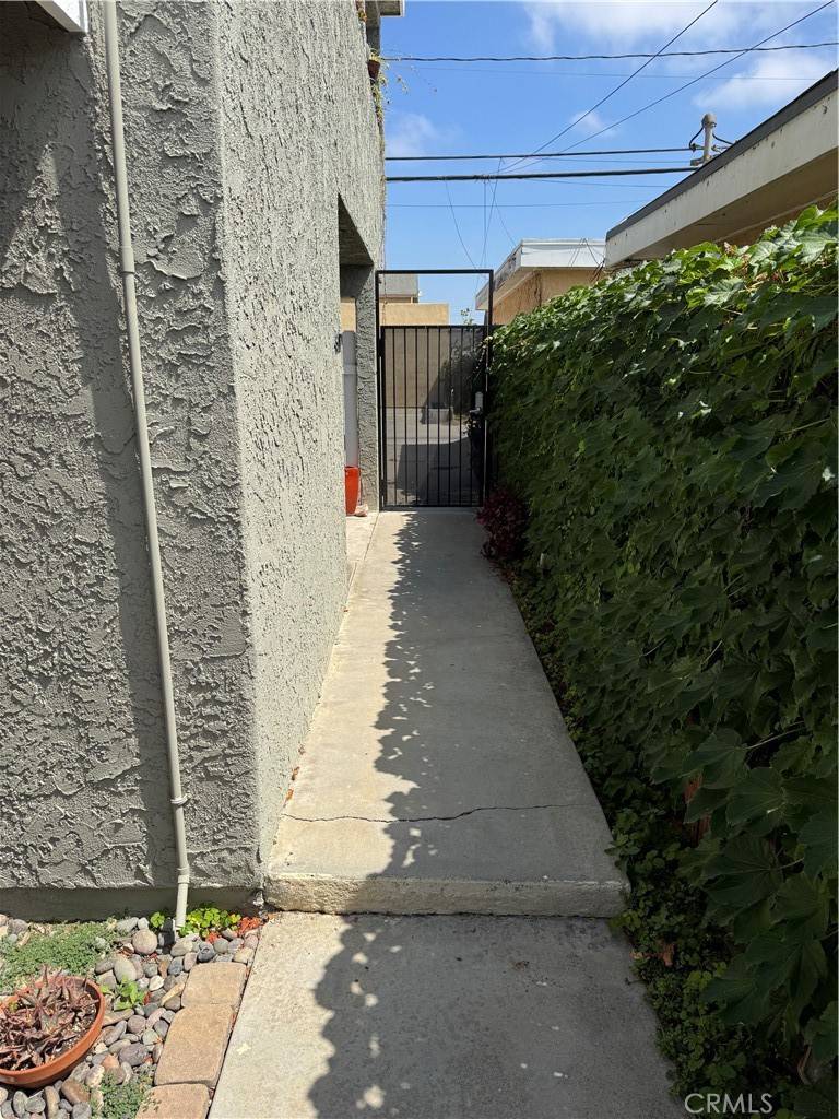 Los Alamitos, CA 90720,4301 Farquhar AVE