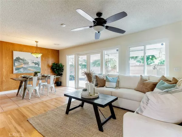 Lakewood, CA 90712,5268 Deeboyar AVE