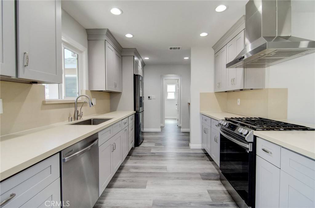 Lakewood, CA 90715,12517 Walcroft ST