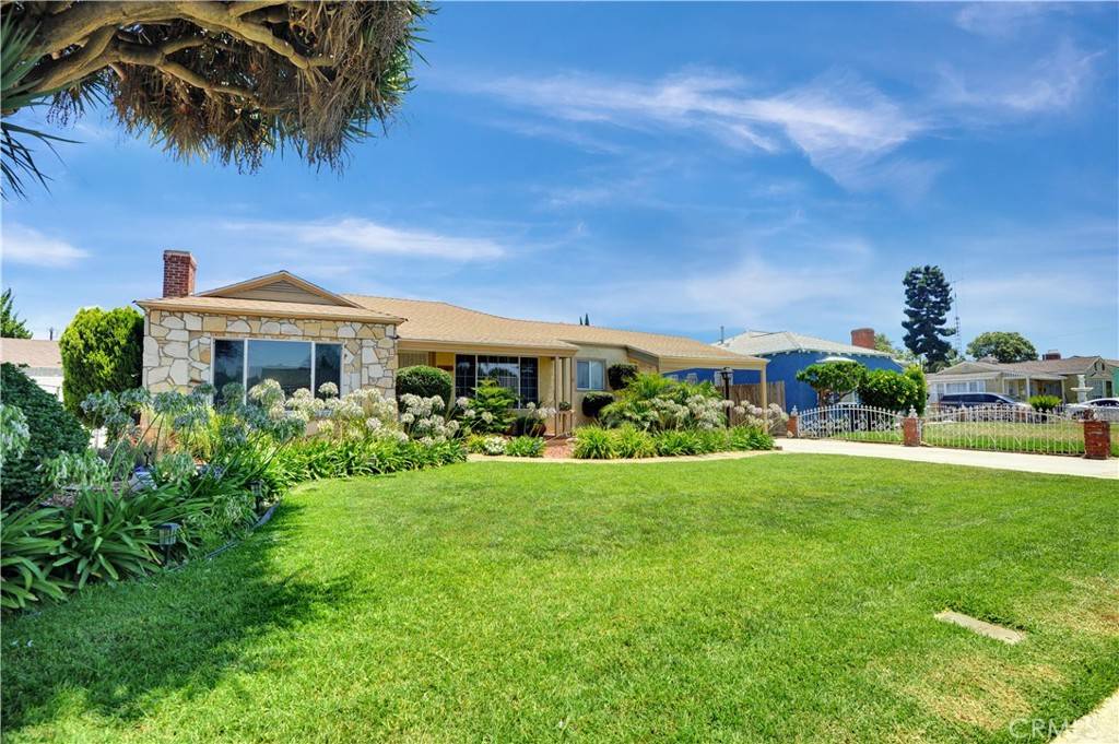 Lynwood, CA 90262,12108 Muriel DR