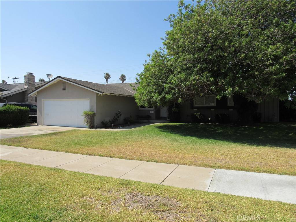 445 E Hoover AVE, Orange, CA 92867