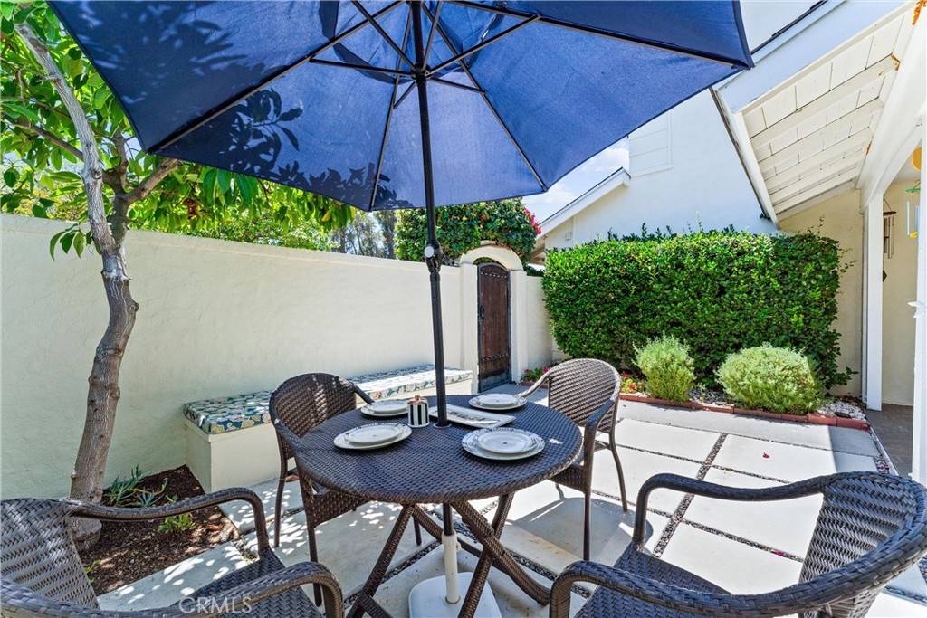 Lake Forest, CA 92630,27231 Eastridge DR