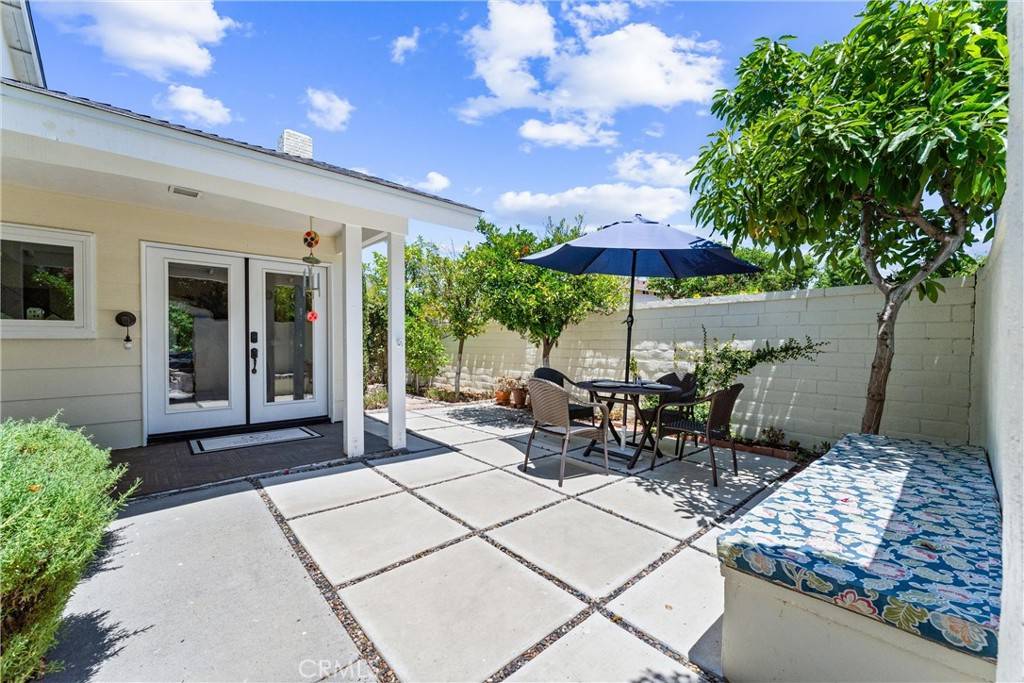 Lake Forest, CA 92630,27231 Eastridge DR