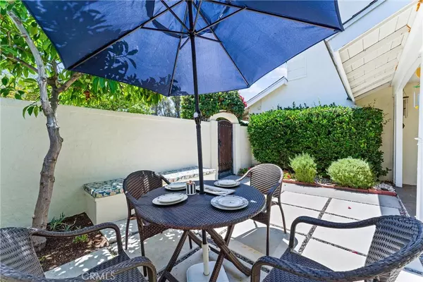 Lake Forest, CA 92630,27231 Eastridge DR