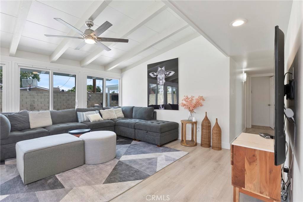 Whittier, CA 90603,10824 Groveside AVE