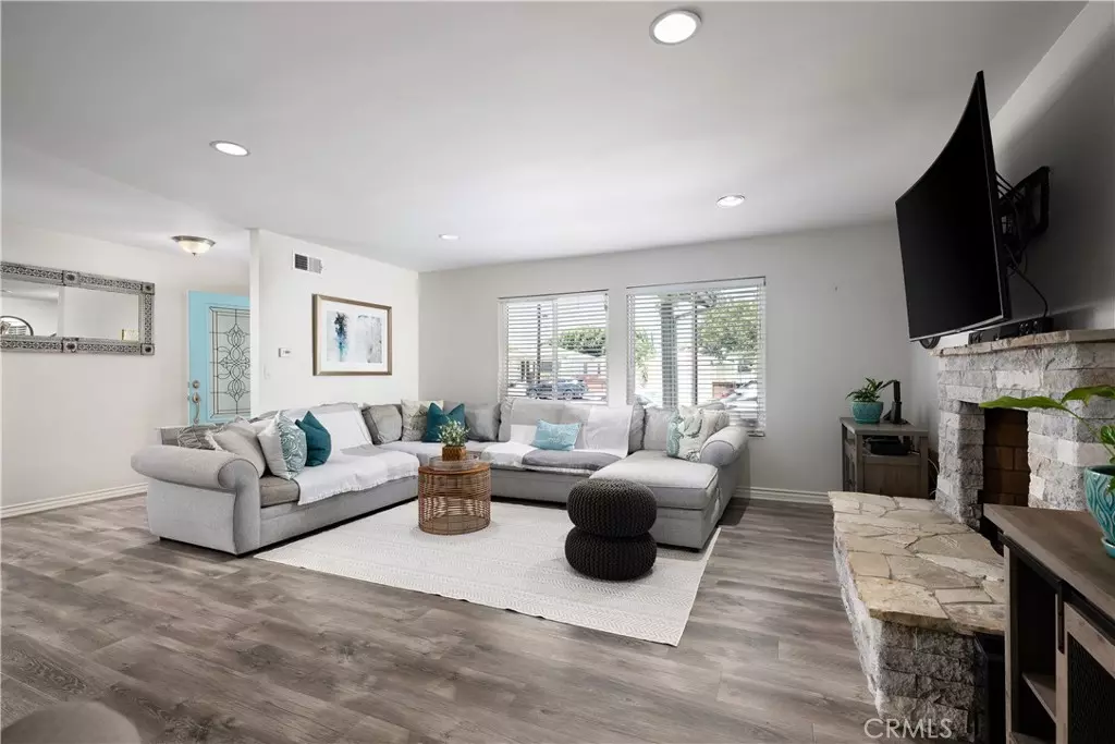 Lomita, CA 90717,25006 Eshelman AVE