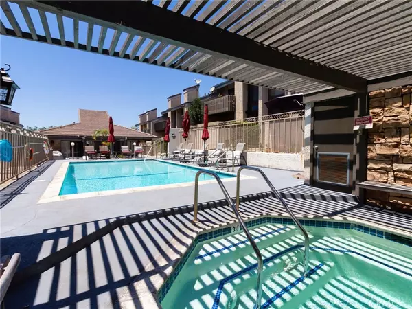 2298 Rose AVE #110, Signal Hill, CA 90755