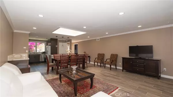 Irvine, CA 92612,7 Satinwood WAY