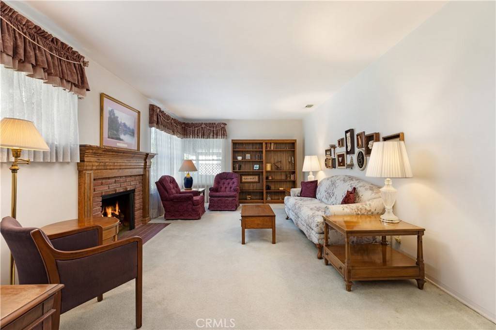 La Crescenta, CA 91214,2900 Manhattan AVE