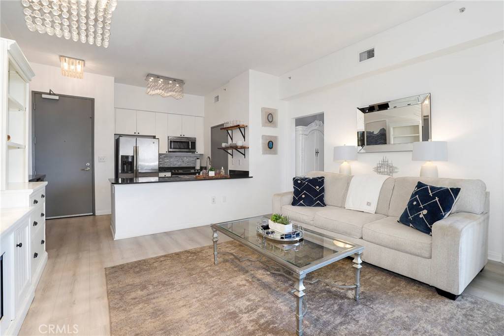 Long Beach, CA 90802,488 E Ocean BLVD #818