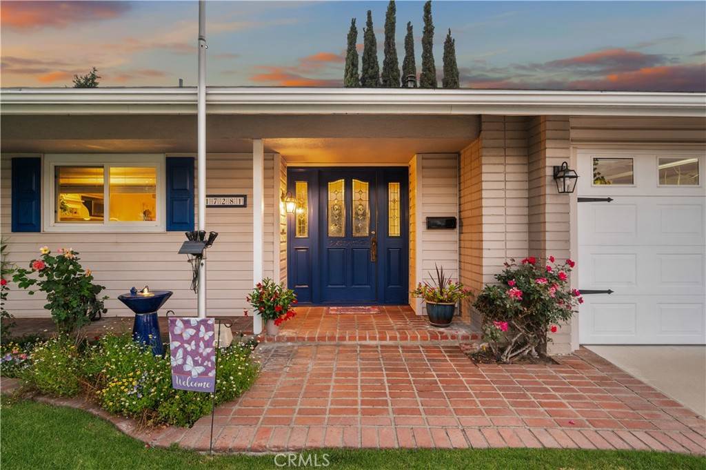 Tustin, CA 92780,17281 Roseleaf AVE