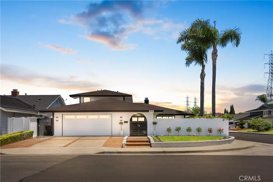 21212 Binghampton CIR, Huntington Beach, CA 92646