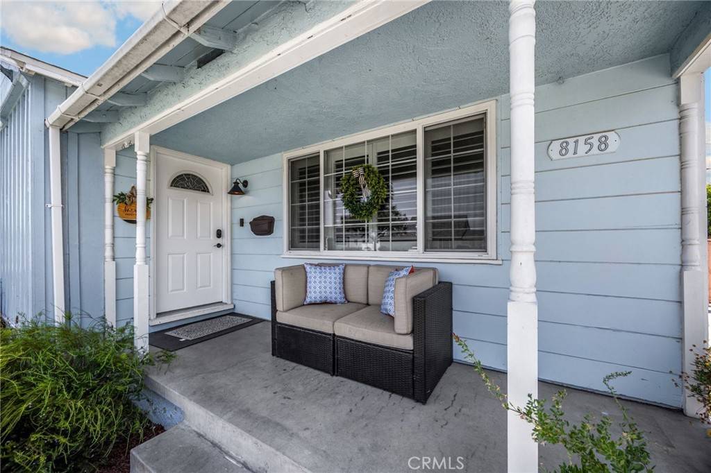 Buena Park, CA 90620,8158 Poinsettia DR