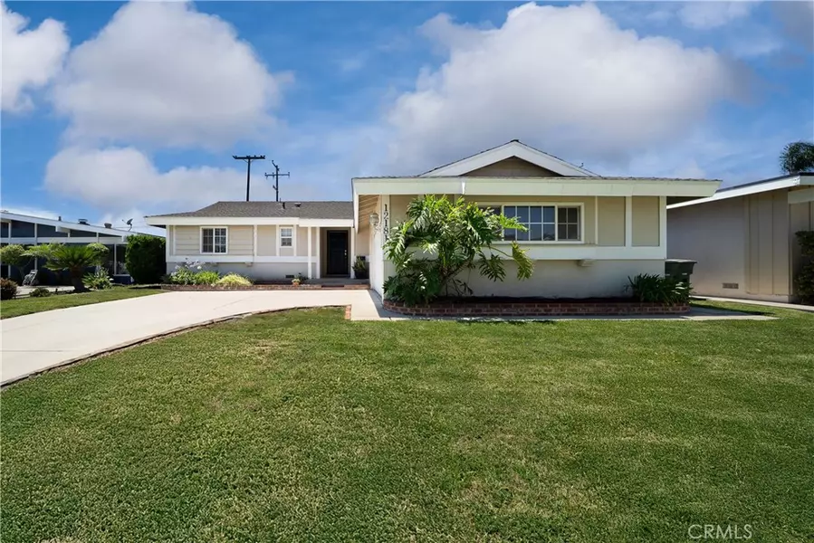12181 Paseo Bonita, Los Alamitos, CA 90720
