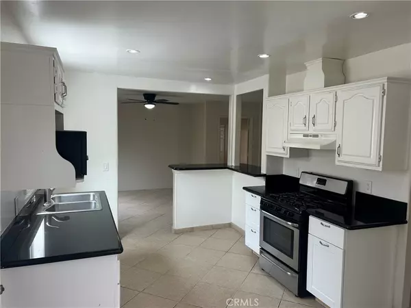 Downey, CA 90242,13137 Faust AVE