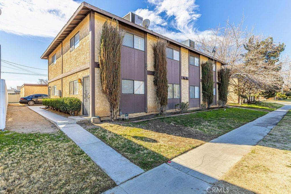 232 E Lancaster BLVD, Lancaster, CA 93535