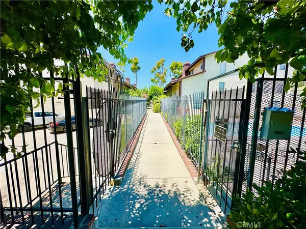 Panorama City, CA 91402,9039 Van Nuys BLVD #202