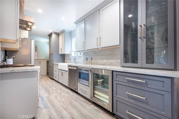 Tarzana, CA 91356,5715 Cahill AVE