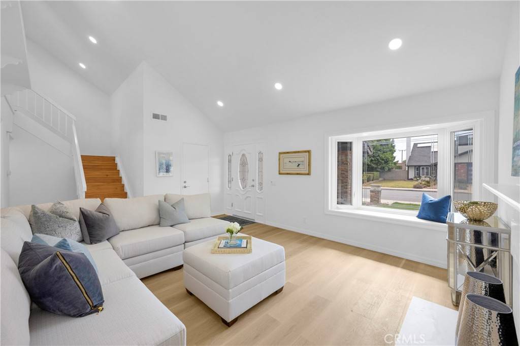 Cypress, CA 90630,8204 Carob ST