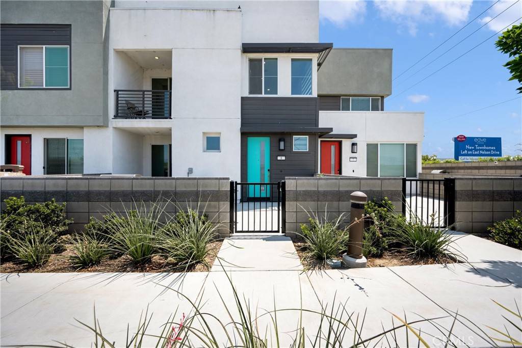 Ontario, CA 91761,3620 S Allston Paseo #8