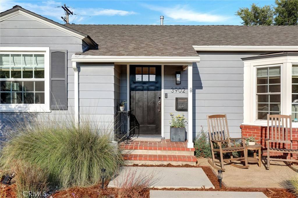 Long Beach, CA 90807,3902 North Marshall Way