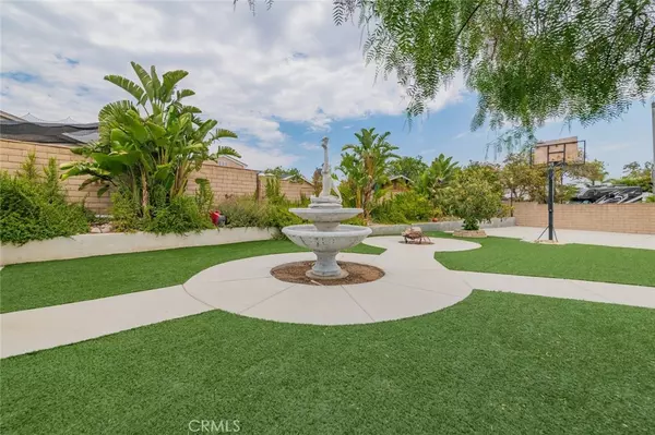Corona, CA 92878,1424 Norfolk ST