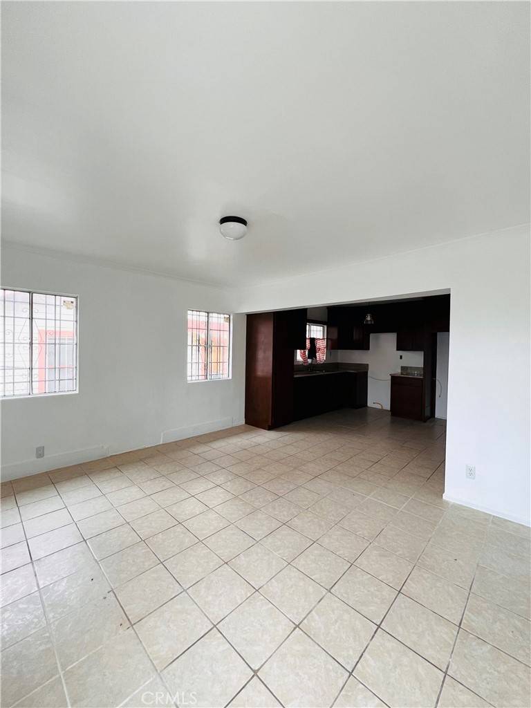 Los Angeles, CA 90062,1738 W 38th ST