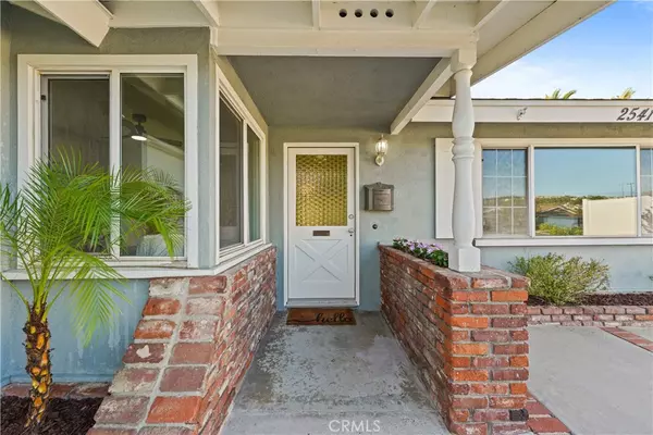 La Habra, CA 90631,2541 W Cobblestone RD