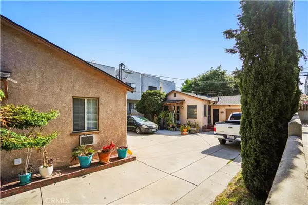 Burbank, CA 91504,2247 Niagra