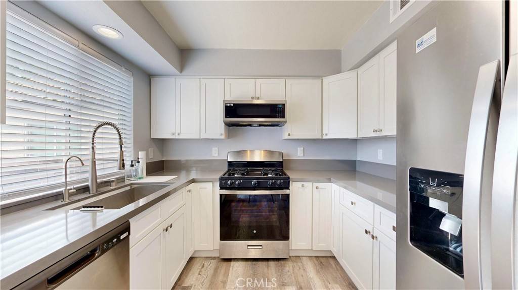 Montclair, CA 91763,9356 Mesa Verde DR #G
