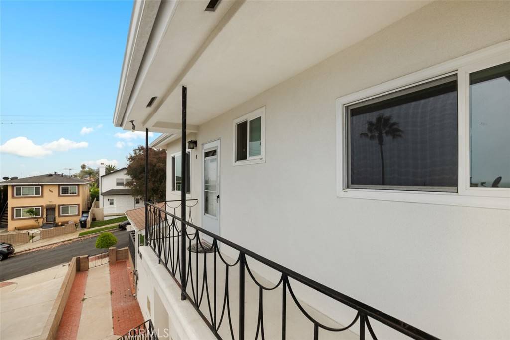 San Pedro, CA 90731,740 W 27th ST #4