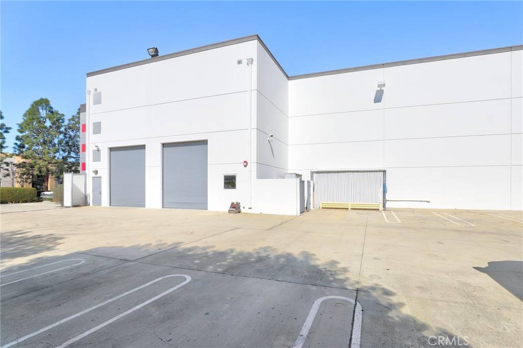 Huntington Beach, CA 92649,15262 Connector LN