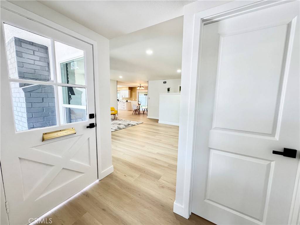 Huntington Beach, CA 92647,16501 Rhone LN