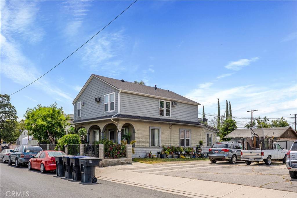 Burbank, CA 91504,2344 N Niagra
