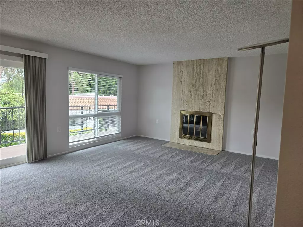 Laguna Woods, CA 92637,3246 San Amadeo #D