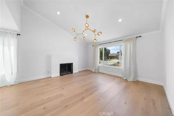 Brea, CA 92823,3403 E Date ST